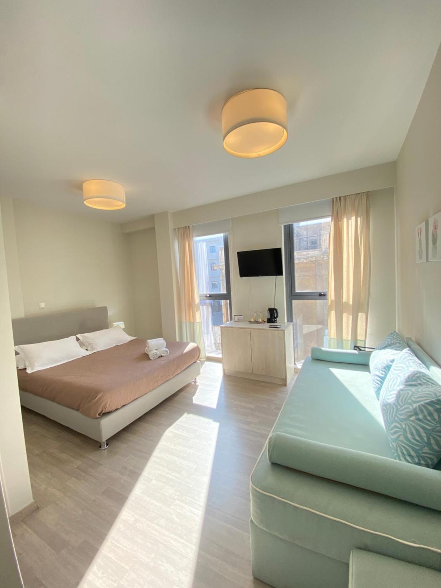 Tins Hotel City - Athens Atenas Exterior foto
